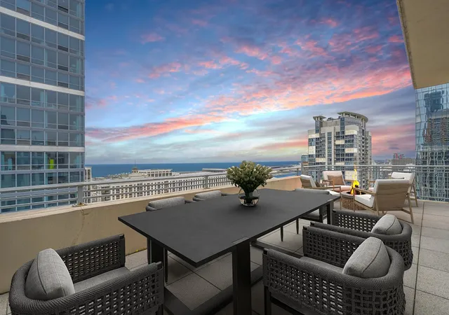 Photo 3 of Condo for sale at 1250 S Michigan Ave #2802, Chicago, IL 60605 | MLS# 12699206 | Listing updated on 2026-10-01
