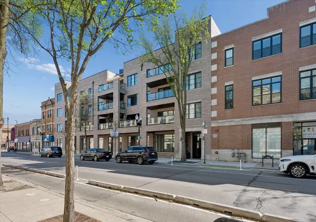 1st image of 4537 N Clark St #3C, Chicago, IL 60640 | MLS# 12699231