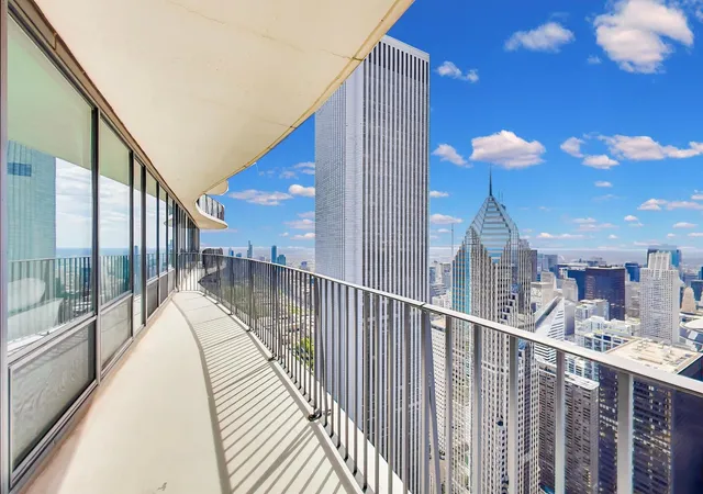 Photo 4 of Condo for sale at 225 N Columbus Dr #7702, Chicago, IL 60601 | MLS# 12699235 | Listing updated on 2026-08-26