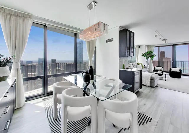 5th image of 225 N Columbus Dr #7702, Chicago, IL 60601 | MLS# 12699235