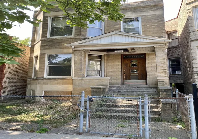 Homes for sale in Chicago, IL | 1328 N Avers Ave, Chicago, IL 60651 | MLS# 12699251