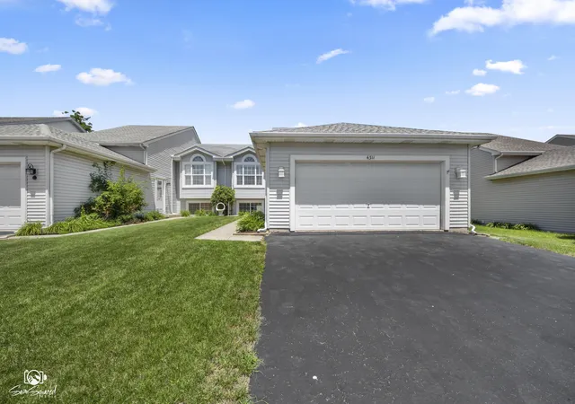 Homes for sale in Joliet, IL | 4311 Osullivan Dr, Joliet, IL 60431 | MLS# 12699279