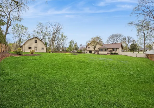 4th image of 6037 Dunham Rd, Downers Grove, IL 60516 | MLS# 12699295
