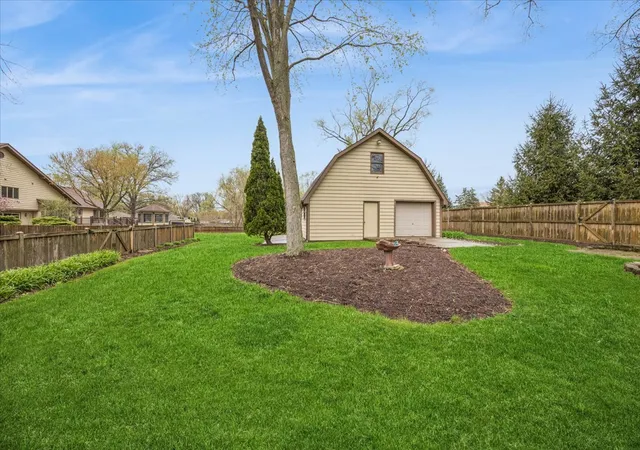 5th image of 6037 Dunham Rd, Downers Grove, IL 60516 | MLS# 12699295