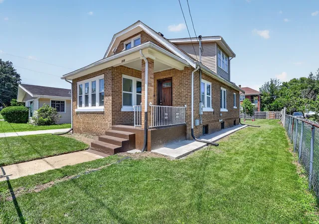Homes for sale in Rockford, IL | 1119 Montague St, Rockford, IL 61102 | MLS# 12699313