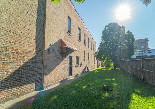 Listing Photo 5 - Condo for sale in building located at 13351 S Baltimore Ave, Chicago, IL 60633