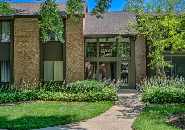 Homes for sale in Crystal Lake, IL | 740 Saint Andrews Ln #48, Crystal Lake, IL 60014 | MLS# 12699337