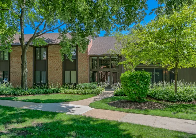 Homes for sale in Crystal Lake, IL | 740 Saint Andrews Ln #48, Crystal Lake, IL 60014 | MLS# 12699337