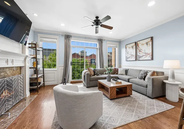 Homes for sale in Chicago, IL | 843 W Diversey Pkwy #4, Chicago, IL 60614 | MLS# 12699341