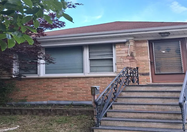 Photo 1 of Single family home for sale at 3423 N Osceola Ave, Chicago, IL 60634 | MLS# 12699370 | Listing updated on 2026-10-10