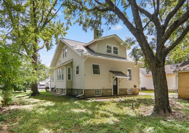 Homes for sale in Normal, IL | 708 Dale St, Normal, IL 61761 | MLS# 12699382