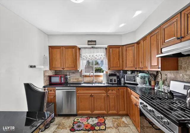 3rd image of 600 W Bob O Link Rd, Mount Prospect, IL 60056 | MLS# 12699392