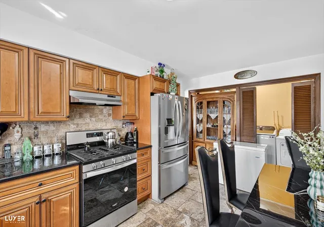 4th image of 600 W Bob O Link Rd, Mount Prospect, IL 60056 | MLS# 12699392