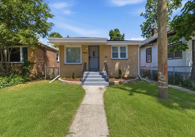2nd image of 14807 Wood St, Harvey, IL 60426 | MLS# 12699395