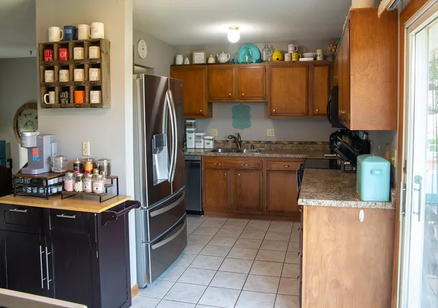 Homes for sale in Fulton, IL | 1015 Suncrest Dr, Fulton, IL 61252 | MLS# 12699416