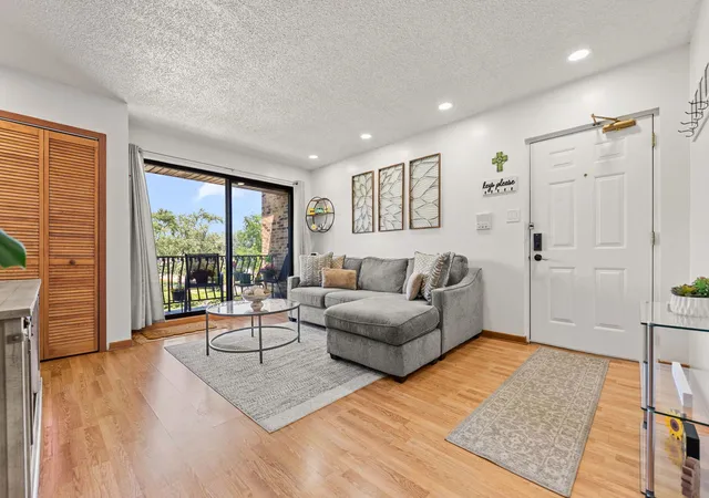 4th image of 17510 71St Ct, Tinley Park, IL 60477