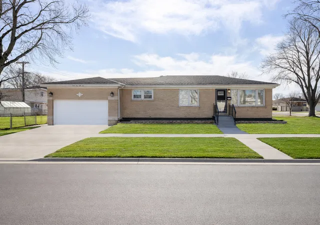 Homes for sale in Norridge, IL | 4955 N Delphia Ave, Norridge, IL 60706 | MLS# 12699427