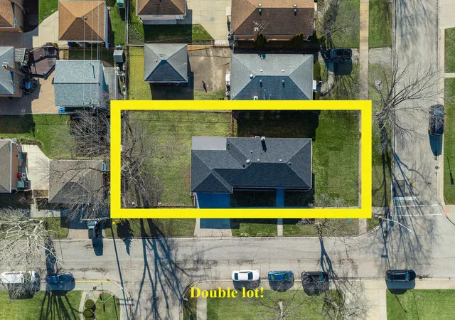 Homes for sale in Norridge, IL | 4955 N Delphia Ave, Norridge, IL 60706 | MLS# 12699427