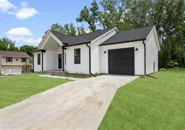 2nd image of 813 Williams Wy, Carbon Cliff, IL 61239 | MLS# 12699434