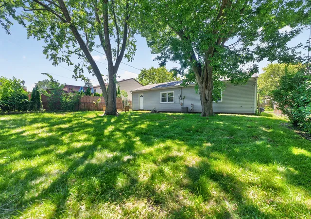 17th image of 103 Willow Rd, Streamwood, IL 60107 | MLS# 12699440