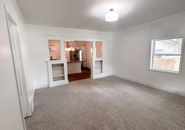 Homes for sale in Centralia, IL | 617 E 4Th St, Centralia, IL 62801 | MLS# 12699450