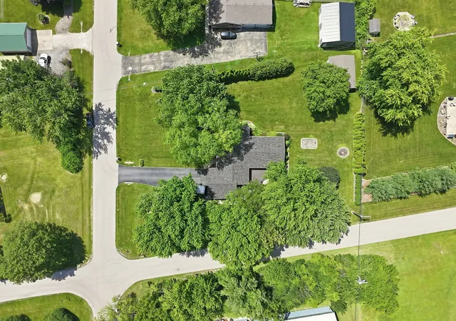4th image of 28 S Cherry Dr, Oswego, IL 60543 | MLS# 12699457