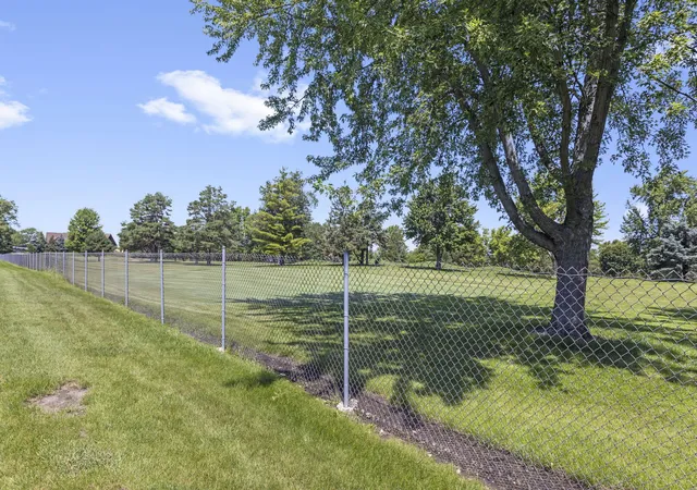 Homes for sale in Huntley, IL | 11174 Algonquin Road, Huntley, IL 60142 | Houzeo
