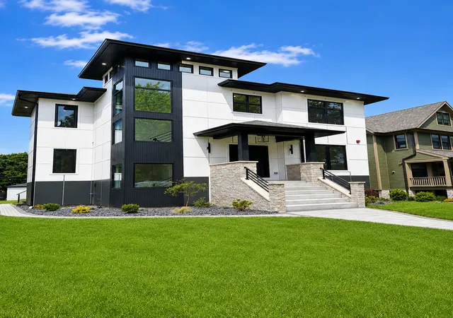 1st image of 704 Monroe Ave, River Forest, IL 60305 | MLS# 12699497