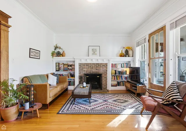 Homes for sale in Chicago, IL | 5321 S Woodlawn Ave #3S, Chicago, IL 60615 | MLS# 12699512