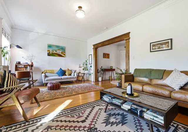 Homes for sale in Chicago, IL | 5321 S Woodlawn Ave #3S, Chicago, IL 60615 | MLS# 12699512