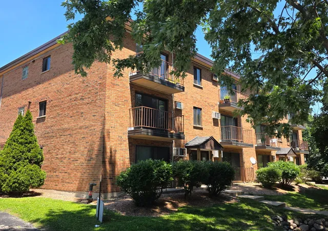 1st image of 724 Warren Ave #101, Downers Grove, IL 60515 | MLS# 12699519
