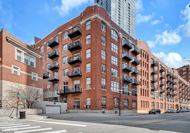 Homes for sale in Chicago, IL | 360 W Illinois St #5C, Chicago, IL 60654 | MLS# 12699525