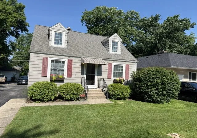 2nd image of 18456 Dixie Hwy, Homewood, IL 60430 | MLS# 12699527