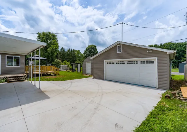 Photo 3 of Single family home for sale at 217 Melodie Ln, Colona, IL 61241 | MLS# 12699531 | Listing updated on 2026-10-02