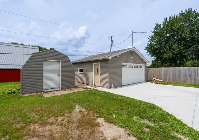 Photo 4 of Single family home for sale at 217 Melodie Ln, Colona, IL 61241 | MLS# 12699531 | Listing updated on 2026-10-02
