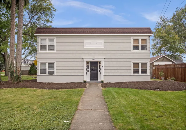 2nd image of 107 N Mallory Ave, Batavia, IL 60510 | MLS# 12699536