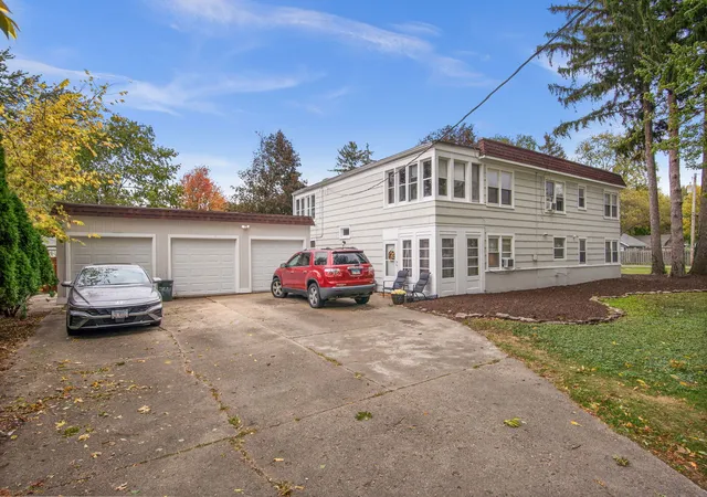 33rd image of 107 N Mallory Ave, Batavia, IL 60510 | MLS# 12699536