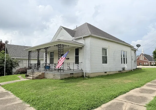 Photo 3 of Sale Pending at 1163 1st Street, Eldorado, IL 62930 | MLS# 12699542 | Listing updated on 2026-09-12