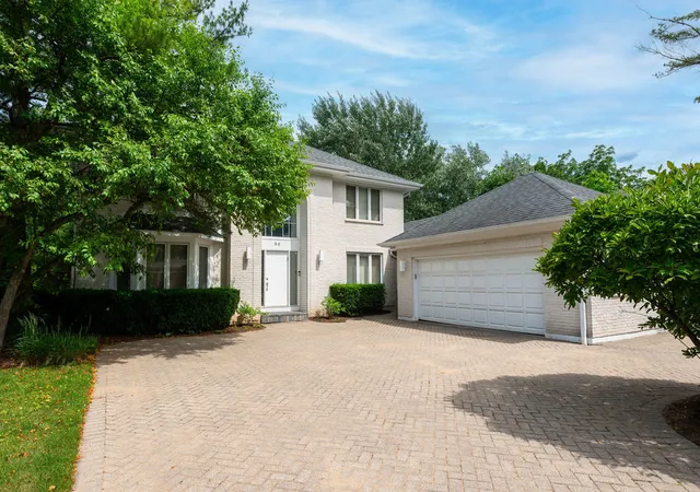 Homes for sale in Highland Park, IL | 35 Barnard Ln, Highland Park, IL 60035 | MLS# 12699551