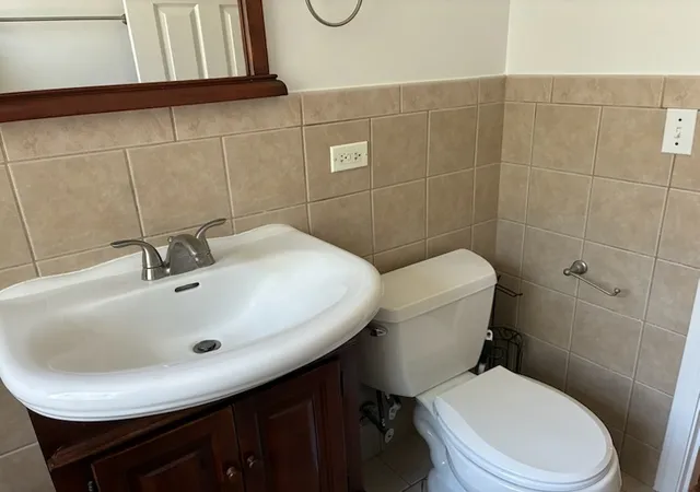 Homes for sale in Oak Park, IL | 1194 S Kenilworth Ave #1W, Oak Park, IL 60304 | MLS# 12699558