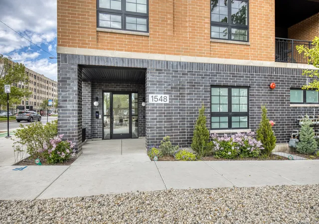 Homes for sale in Chicago, IL | 1548 W Ardmore Ave #2C, Chicago, IL 60660 | MLS# 12699561