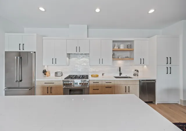 Homes for sale in Chicago, IL | 1548 W Ardmore Ave #2C, Chicago, IL 60660 | MLS# 12699561