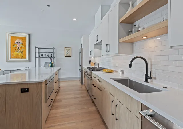 Homes for sale in Chicago, IL | 1548 W Ardmore Ave, Chicago, IL 60660