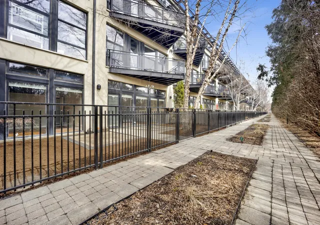 Homes for sale in Chicago, IL | 1071 W 15th St #109, Chicago, IL 60608 | MLS# 12699586