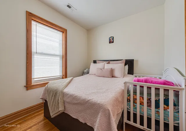 4th image of 5212 S Sacramento Ave, Chicago, IL 60632 | MLS# 12699595