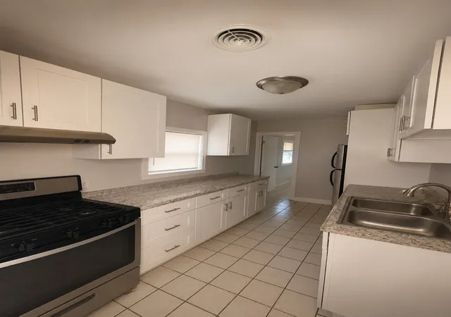 Photo 4 of Single family home for sale at 3338 N Oriole Ave, Chicago, IL 60634 | MLS# 12699603 | Listing updated on 2026-09-15