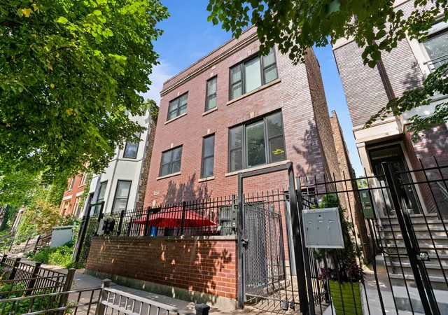 Homes for sale in Chicago, IL | 1525 N Claremont Ave #1A, Chicago, IL 60622 | MLS# 12699606