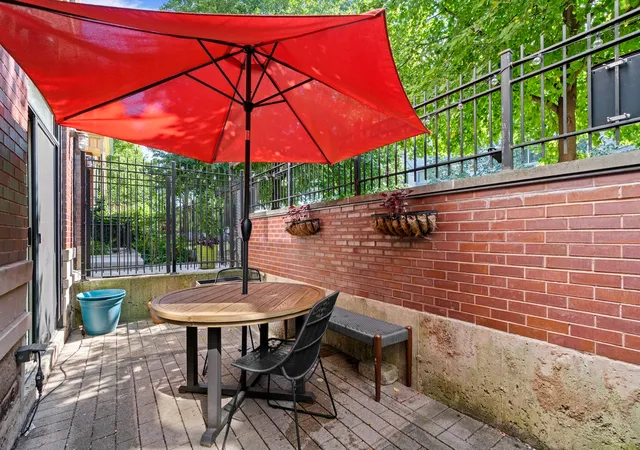 Homes for sale in Chicago, IL | 1525 N Claremont Ave #1A, Chicago, IL 60622 | MLS# 12699606