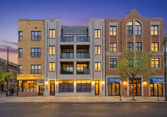 Homes for sale in Chicago, IL | 1355 N Western Ave #2B, Chicago, IL 60622 | MLS# 12699612