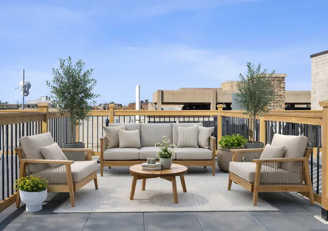 Homes for sale in Chicago, IL | 1355 N Western Ave #2B, Chicago, IL 60622 | MLS# 12699612